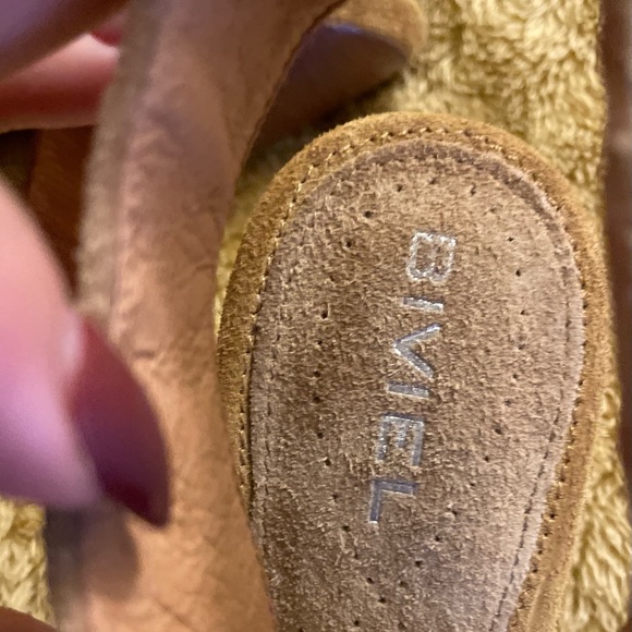 Lux Leather Anthropologie Heels - Picture 9 of 9